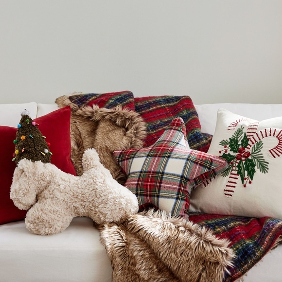 NWT Pottery Barn Dog With Christmas Tree Hat Shaped Pillow - Picture 7 of 7